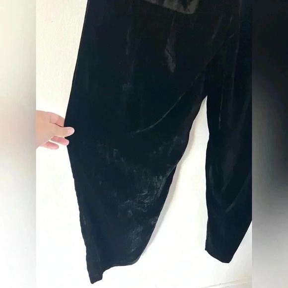 Urban Outfitters BDG Black Velvet Pleated Wide Leg Trousers Pant Size 6, NWT - Picture 10 of 11